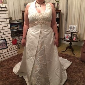 David’s Bridal White Wedding Dress 20W